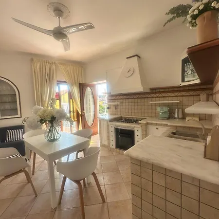 Casa vacanze Maison Vico 94 *